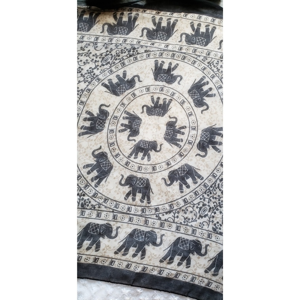Light weight Elephant scarf - Picture 2 of 3